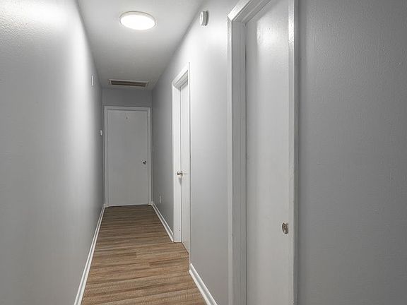 5th image of 3339 Pinewood Ave #B