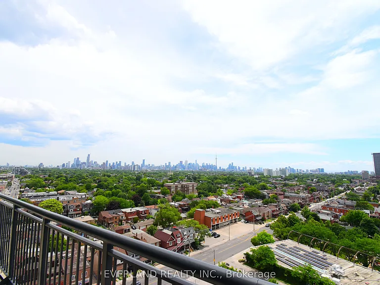 1185 Dupont St #1105 — Photo 28