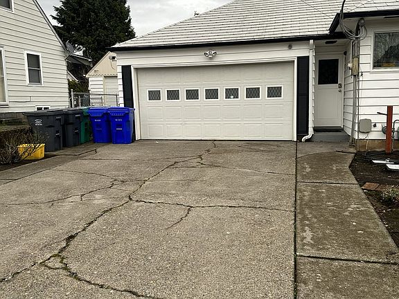 2nd image of 144 SE 85th Ave