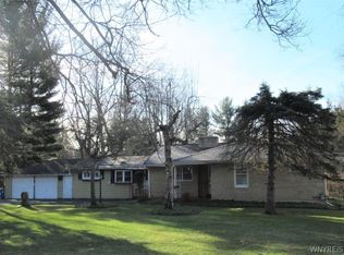 105 Blossom Rd, Buffalo, NY 14224