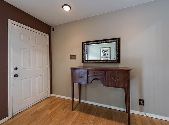 5th image of 1500 W Lynn St #3
