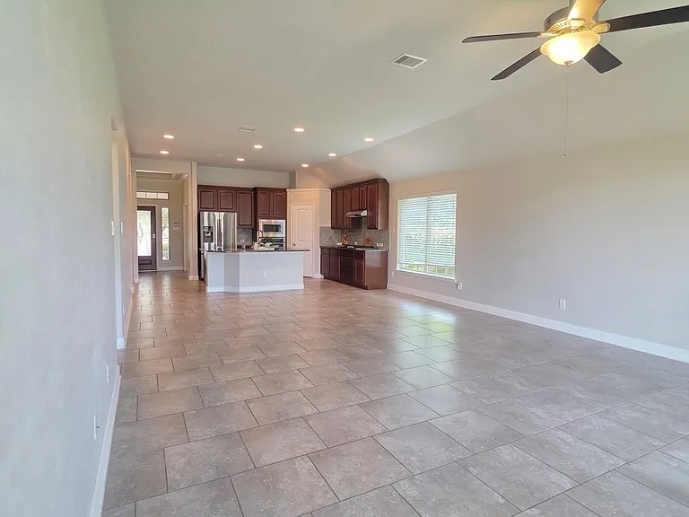 8206 Oxbow Manor Ln — Photo 21
