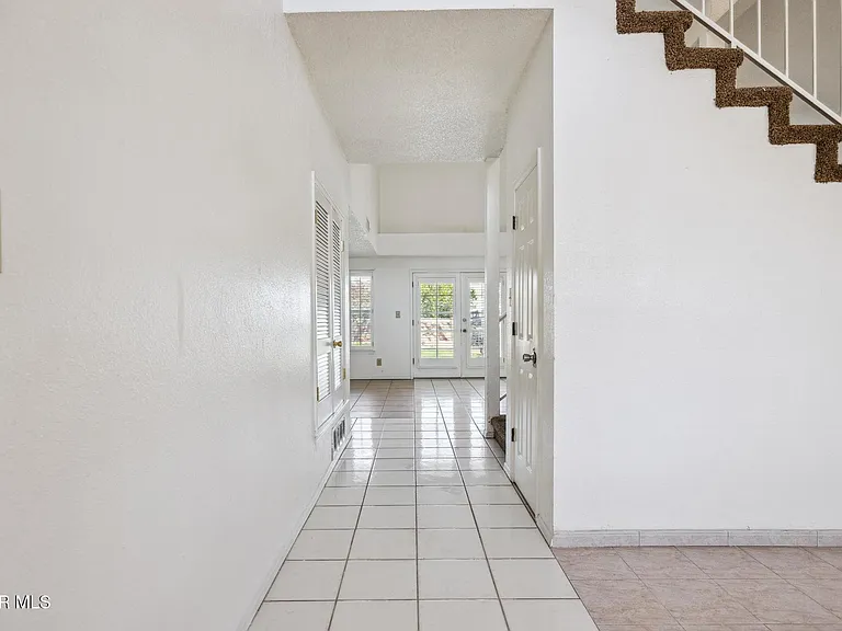 11648 Lake Erie Dr — Photo 4
