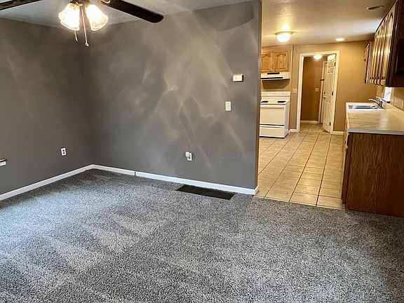 2nd image of 11 Miller St