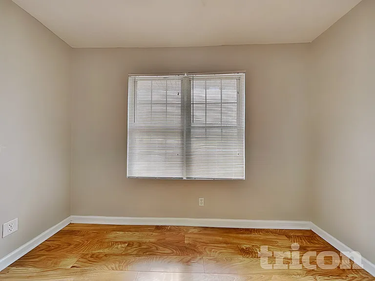 434 Creek View Ct — Photo 11