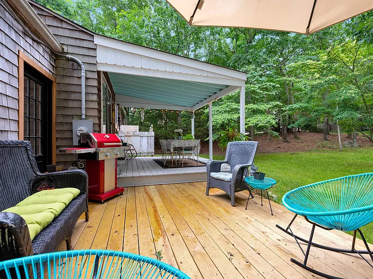 Springs Fireplace Rd — Photo 17