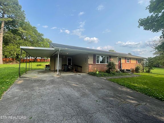 4th image of 345 Defoe Cir