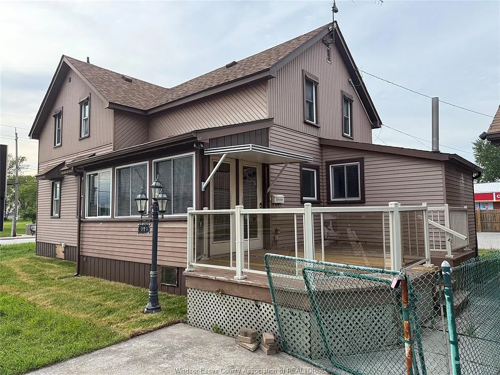 2 bed, 1.5 bath, $2,500 — Photo 3