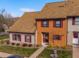15 Peachtree Ln, Danville, PA 17821