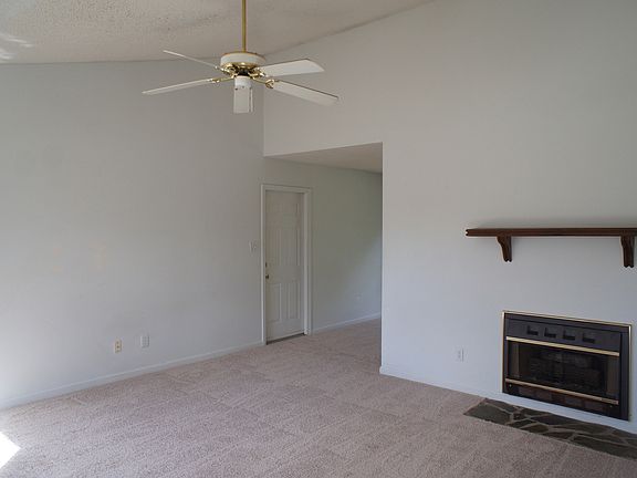 4th image of 108 Horse Shoe Bnd
