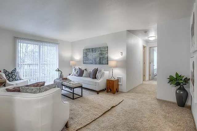 Mountain High Apartments — Photo 7