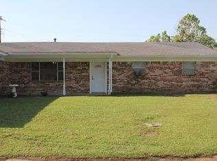 701 SE 9th St, Muldrow, OK 74948