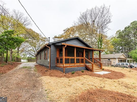 3rd image of 520 Pate Dr