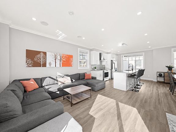 4th image of 7056 192nd St #8
