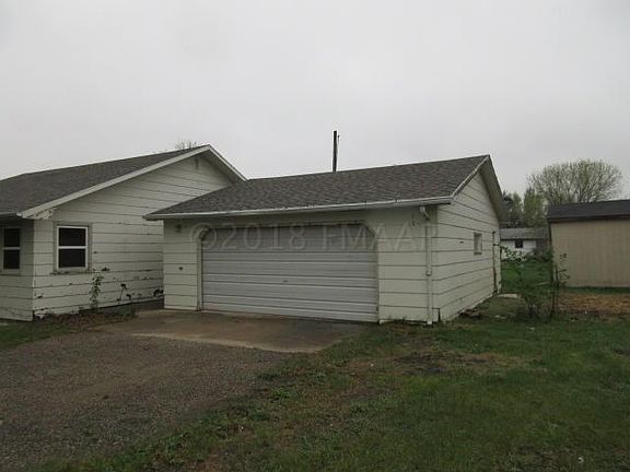 Attached Garage