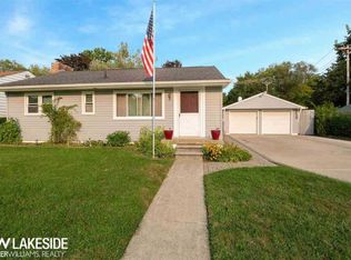153 Cherryland St, Auburn Hills, MI