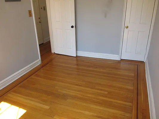 Rented by FlatFinders Realty | media 22