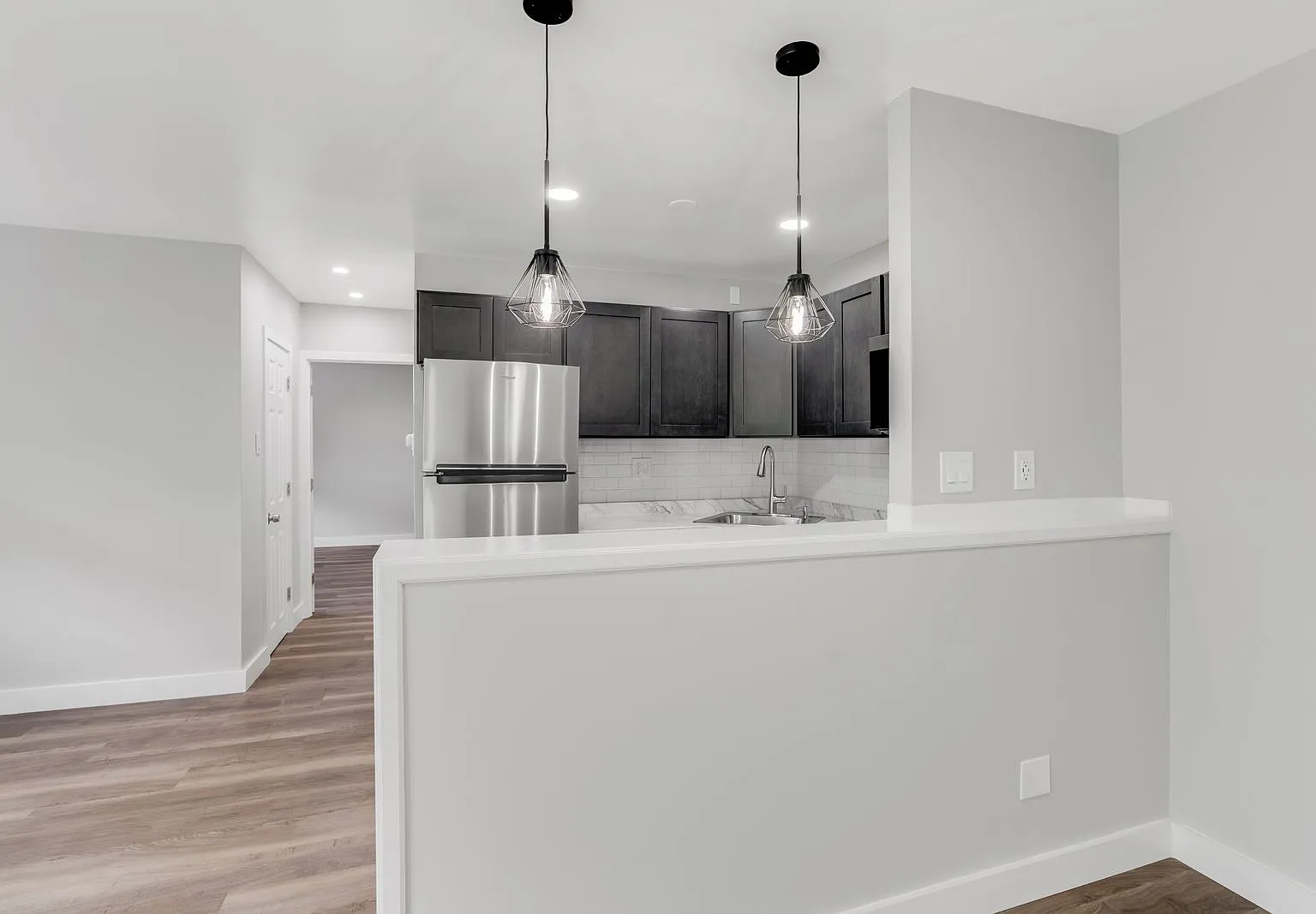 Primavera Square Apartments — Photo 4