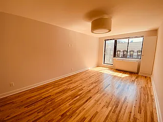 Rented by Metropolis Real Estate of Manhattan