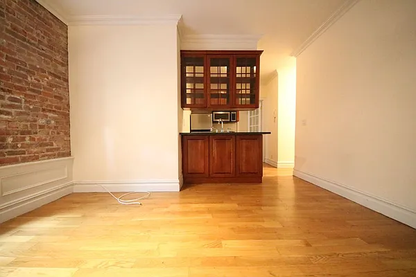 Rented by (Legacy) NY Quality Living Uptown | media 17