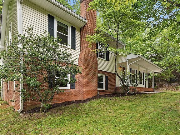 4th image of 6408 Dixon Dr