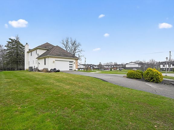 2nd image of 5012 Forest Side Dr