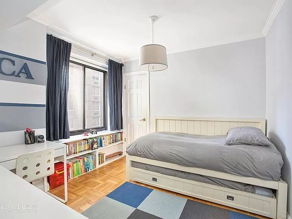 2nd image of 10 E End Ave APT 5C