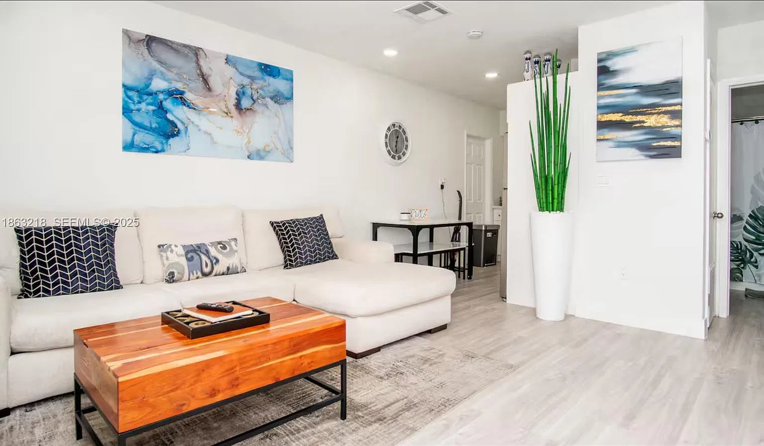 2 bed, 1.0 bath, $2,300 — Photo 4
