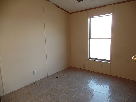 4th image of 199 E Los Montes St