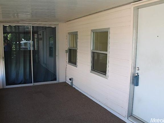 5th image of 104 Marigold Ave