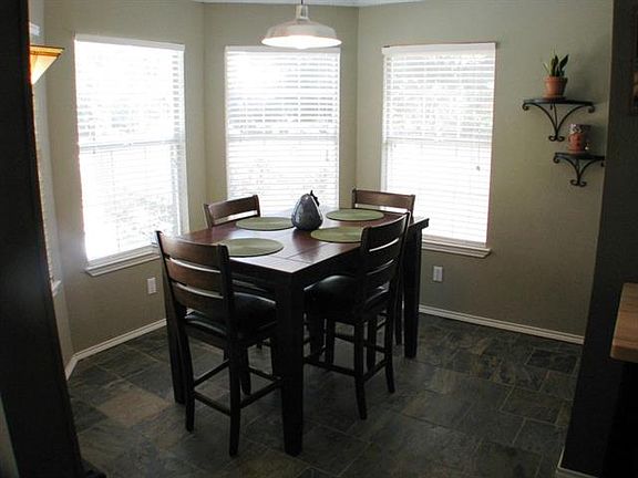 5th image of 2304 Brooklake St W
