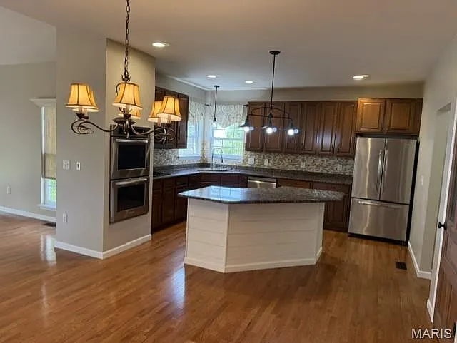 1205 Simeon Dr — Photo 7