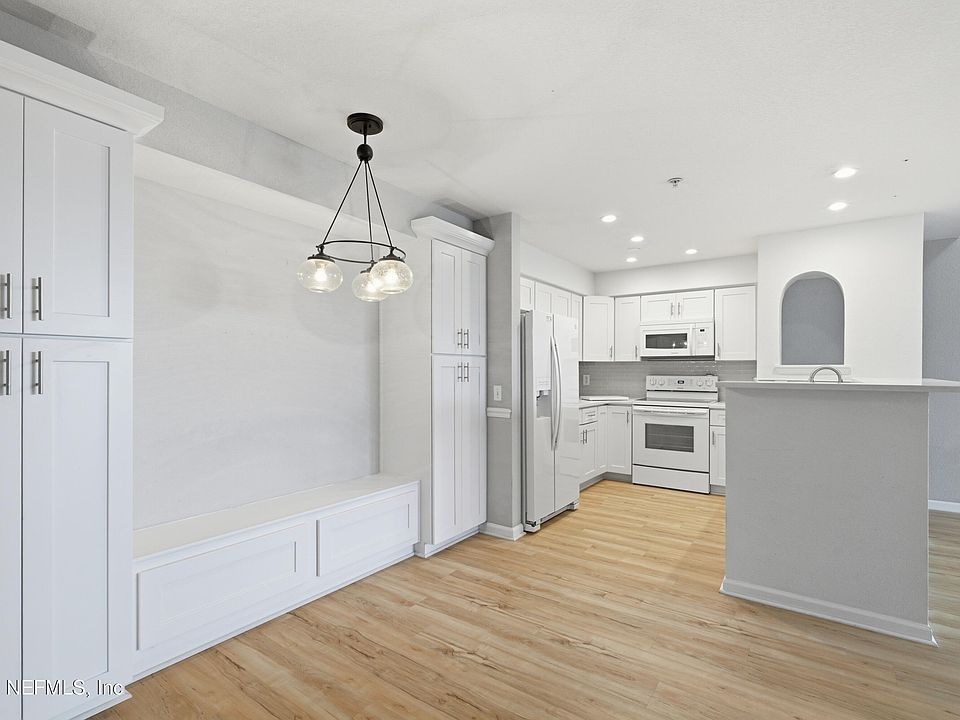 1st image of 8550 TOUCHTON Road #333