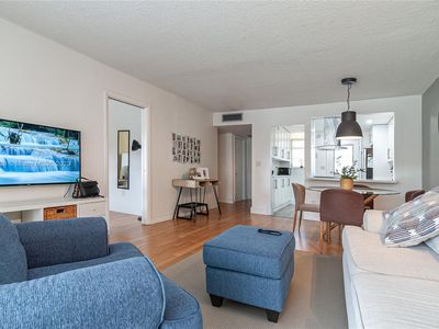 2851 Leonard Dr APT J205, Aventura, FL, 33160