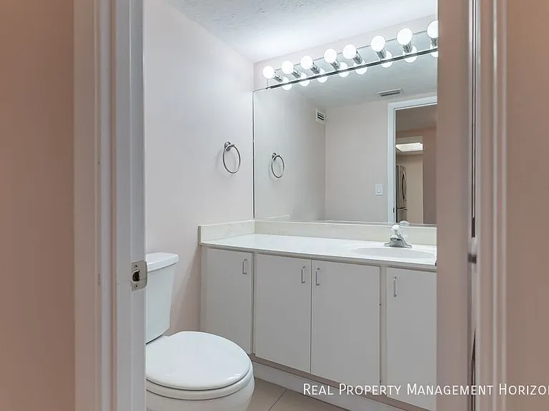 1700 Benjamin Franklin Dr #3B — Photo 12