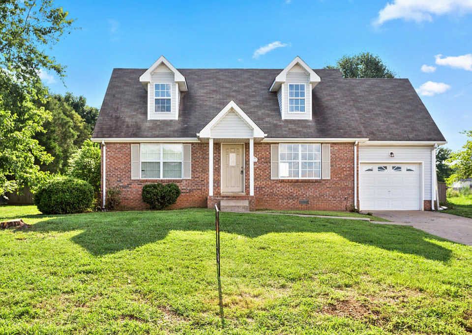 1st image of 3716 Heather Dr