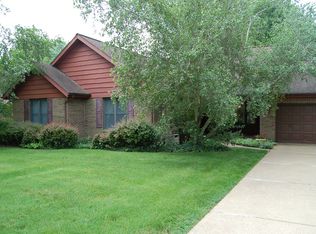 7925 Peach Blossom Ln, Evansville, IN