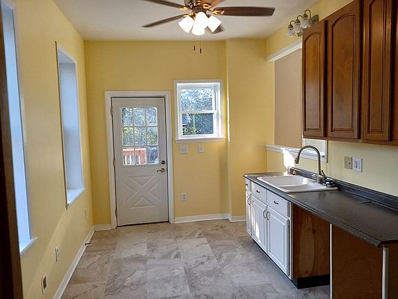 kitchen to back door