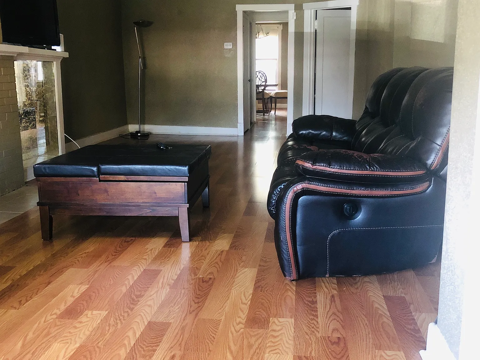 1 bed, 1.5 bath, 100 sqft, $750 — Photo 2
