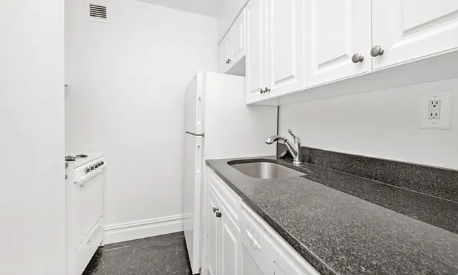 Rented by Compass | media 11