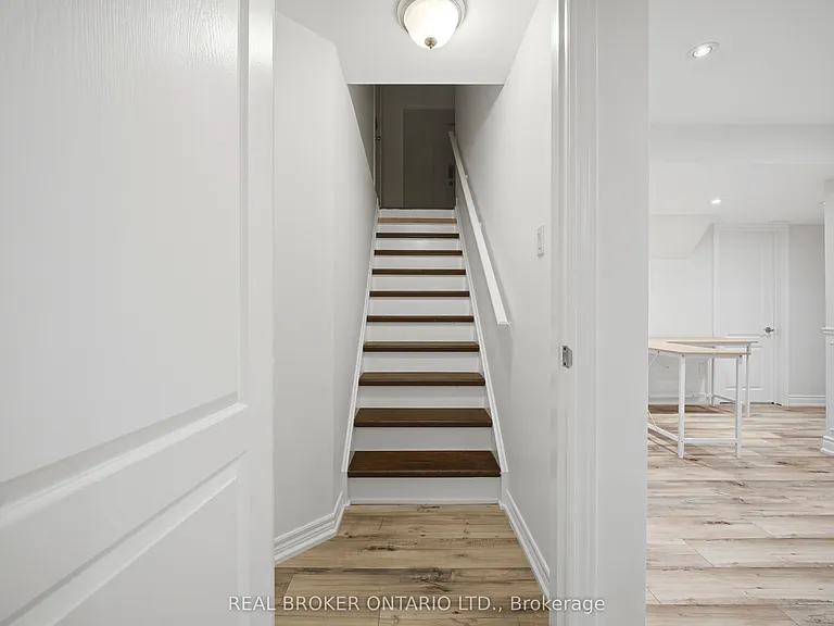 3277 Paul Henderson Dr — Photo 8