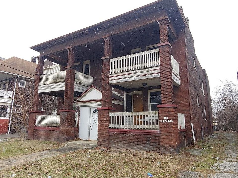 1st image of 3144 E 94th St