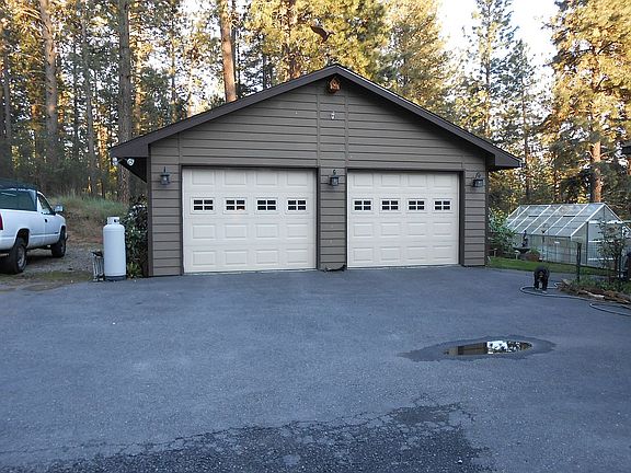 2 Car Garage + 2 car carport