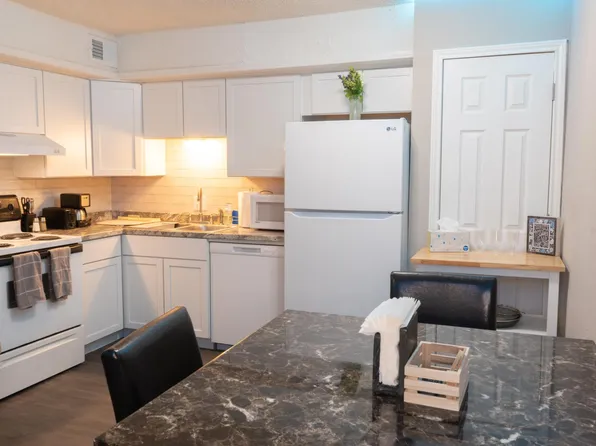 2400 Mission Hill Dr APT 102, Austin, TX 78741