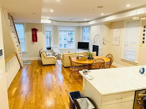 472 Green St #2 Photo 1