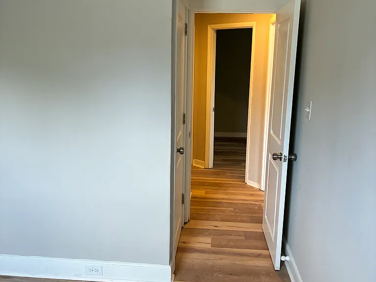 1421 Ridley Ave — Photo 15