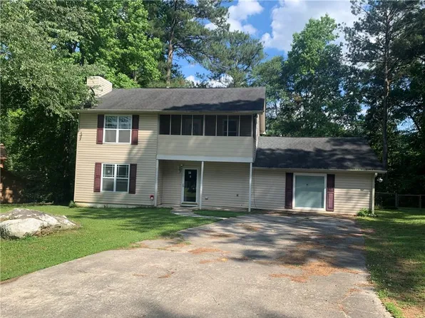 104 Shannon Chase Dr, Fairburn, GA 30213