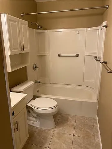 15 Helis Dr E — Photo 8