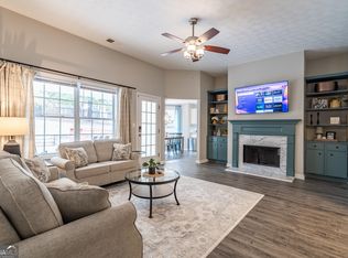 104 Kingston Pointe Dr, Kingston, GA 30145