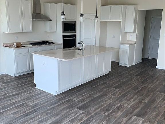 4th image of 868 Bideford Dr